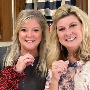 Meet your Posher, Lori